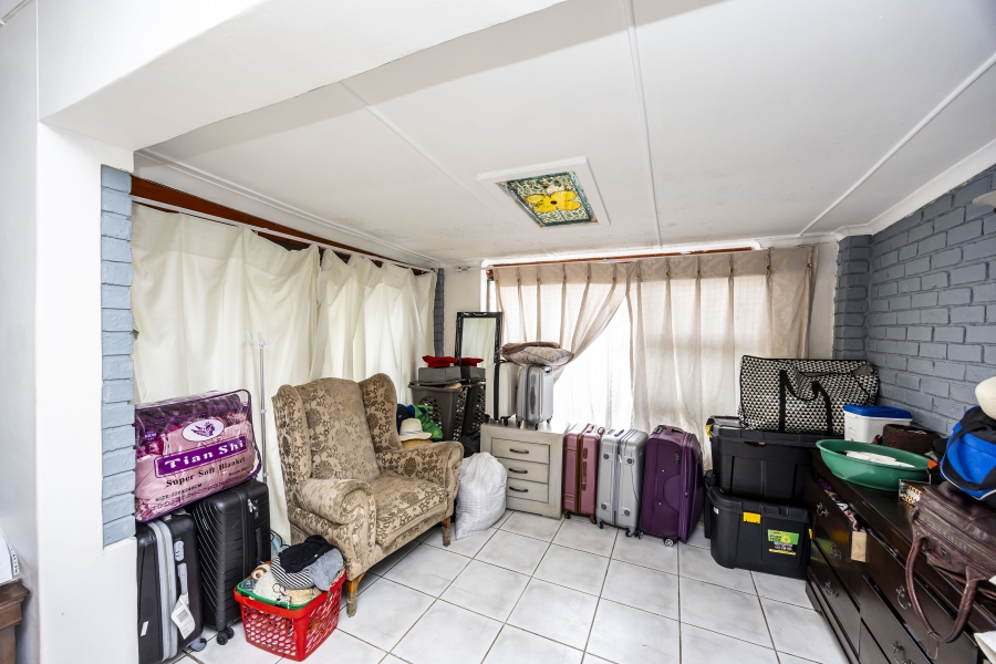 4 Bedroom Property for Sale in Nahoon Valley Park Eastern Cape